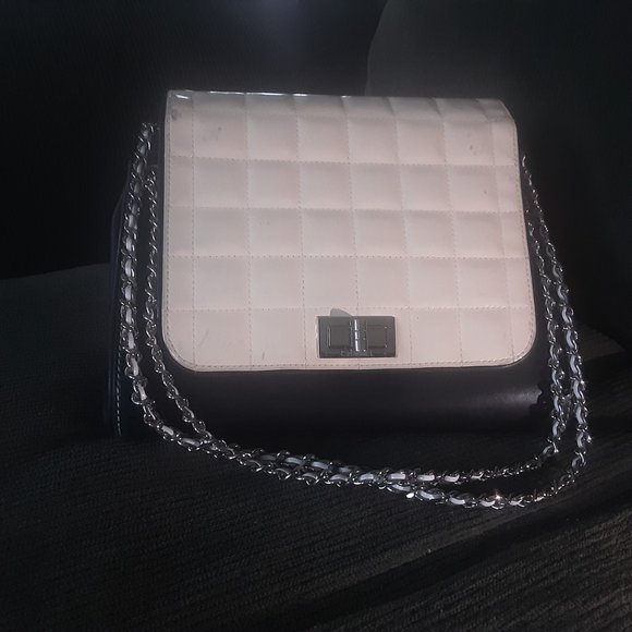 Chanel Lambskin//Patent Flap  2.55 Chain Shoulder Bag 2000-2002 - Picture 3 of 16